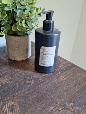 Skin Regimen Skincare Essential / Daily Glow Moisturizer